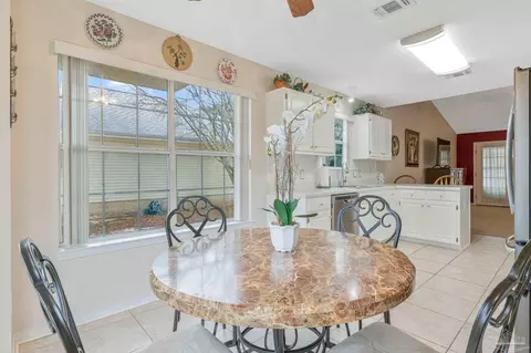 Dining - 6544 Eagle Crest Dr, Milton, FL 32570 photo 4 of 4