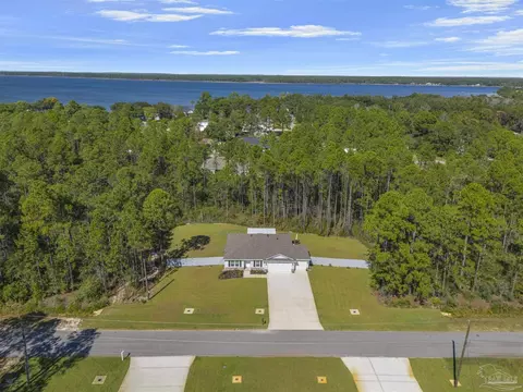 6618 Angle Rd, Navarre, FL 32566