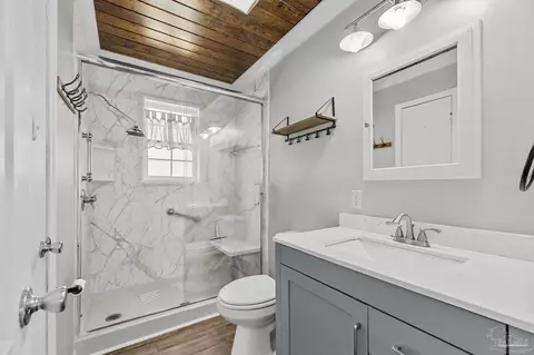 Bath - 3844 Stefani Rd, Cantonment, FL 32533 photo 1 of 2