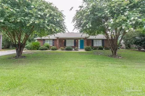 8708 Laredo St, Navarre, FL 32566