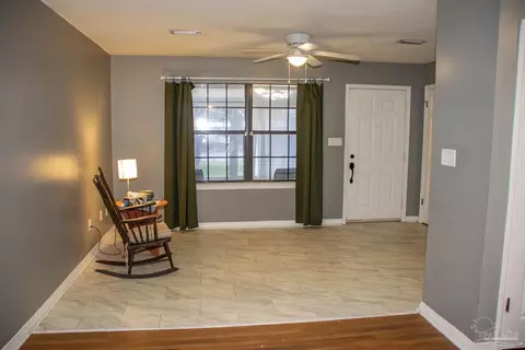 Living - 6514 Oakcrest Rd, Milton, FL 32570 photo 2 of 2