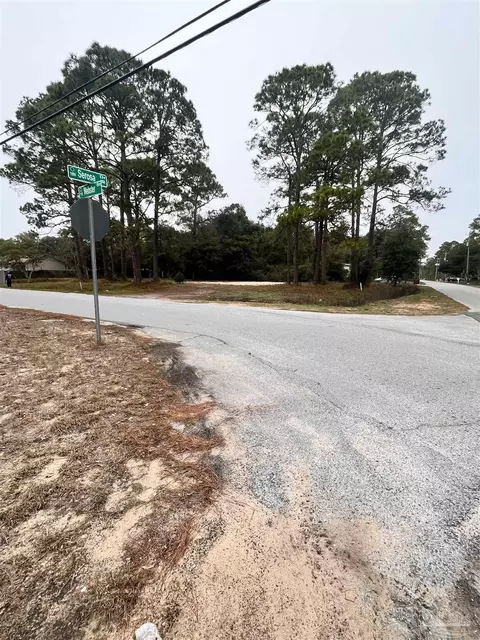 7000 Blk Webster St, Navarre, FL 32566