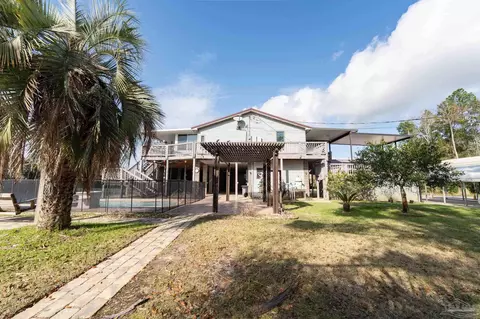 Exterior - 7608 River Rd, Milton, FL 32583 photo 1 of 6