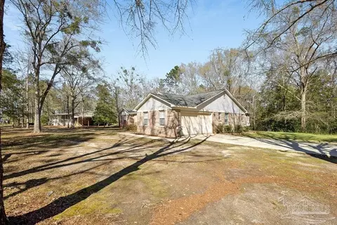 Exterior - 2510 Thomas Mccall Ln, Mcdavid, FL 32568 photo 11 of 13