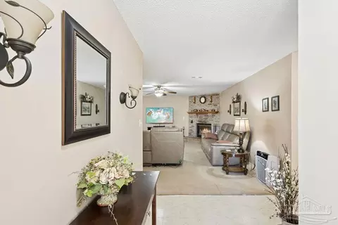Entry Way - 2510 Thomas Mccall Ln, Mcdavid, FL 32568 photo 1 of 2