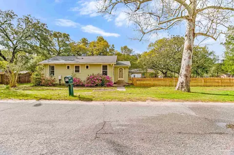2105 Grundy St, Pensacola, FL 32507