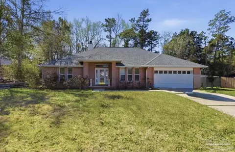 811 Shadow Ridge Dr, Pensacola, FL 32514