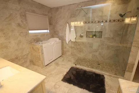 Bath - 5052 Roland Rd, Pace, FL 32571 photo 3 of 9