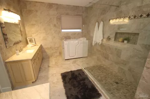 Bath - 5052 Roland Rd, Pace, FL 32571 photo 6 of 9