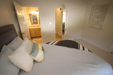 Bedroom - 5052 Roland Rd, Pace, FL 32571 photo 6 of 8