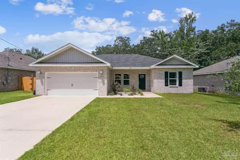 Exterior - 296 Park Ln, Crestview, FL 32536 photo 2 of 6