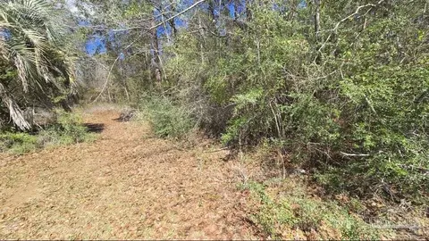 400 Welcome Cir, Cantonment, FL 32533 photo 3