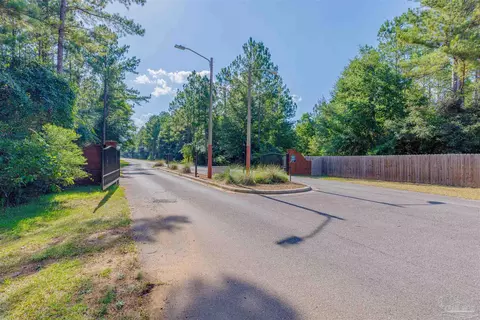 7047 Hidden Forest Trl, Pace, FL 32571