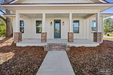 Exterior - 5293 Conecuh St, Milton, FL 32570 photo 2 of 6