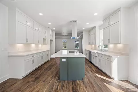 Kitchen - 5293 Conecuh St, Milton, FL 32570 photo 1 of 5