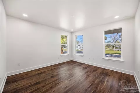 Living - 5293 Conecuh St, Milton, FL 32570 photo 6 of 6