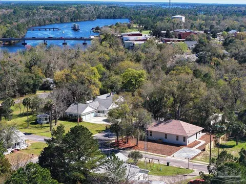 View/Area - 5293 Conecuh St, Milton, FL 32570 photo 4 of 7