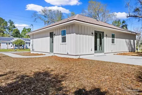 Exterior - 5293 Conecuh St, Milton, FL 32570 photo 6 of 6