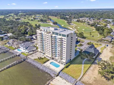 825 Bayshore Dr #1104, Pensacola, FL 32507
