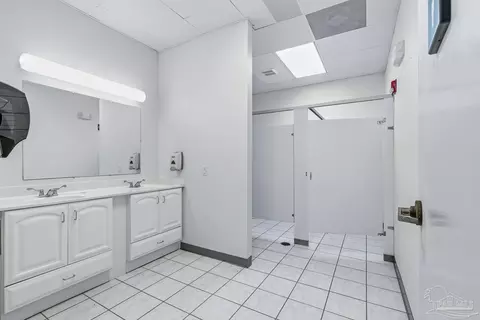 Bath - 2828 Harvest Rd, Jay, FL 32565 photo 2 of 2