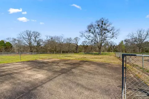 Exterior - 2828 Harvest Rd, Jay, FL 32565 photo 6 of 17