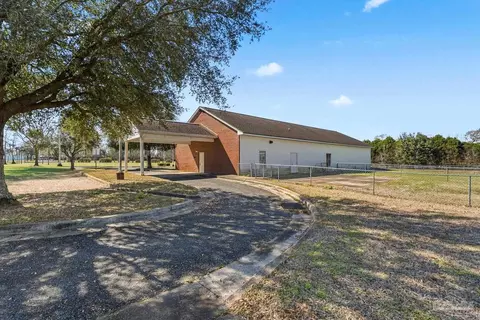 Exterior - 2828 Harvest Rd, Jay, FL 32565 photo 5 of 17