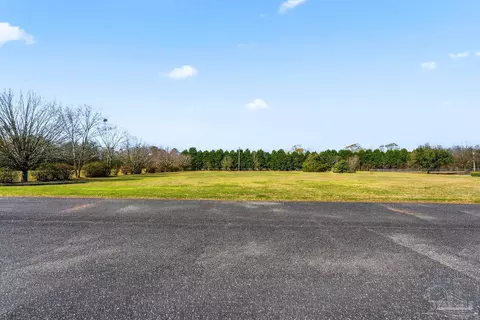Exterior - 2828 Harvest Rd, Jay, FL 32565 photo 13 of 17
