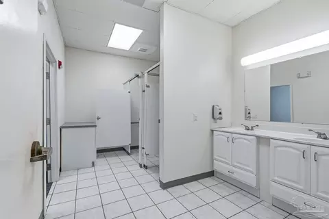 Bath - 2828 Harvest Rd, Jay, FL 32565 photo 1 of 2
