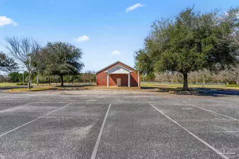 Exterior - 2828 Harvest Rd, Jay, FL 32565 photo 1 of 17