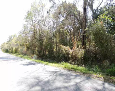 1900 Virecent Rd, Cantonment, FL 32533 photo 3