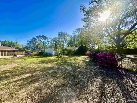 Exterior - 5057 Babb Ln, Pace, FL 32571 photo 5 of 9