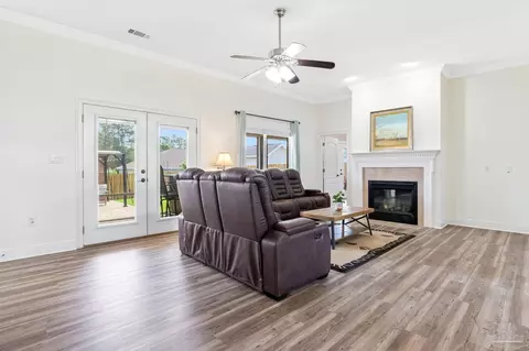 Living - 2822 Frederick St, Cantonment, FL 32533 photo 2 of 2