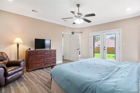 Bedroom - 2822 Frederick St, Cantonment, FL 32533 photo 8 of 9