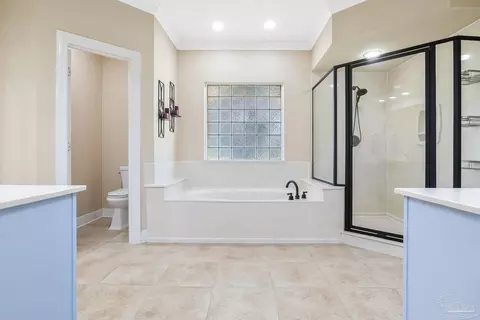 Bath - 2822 Frederick St, Cantonment, FL 32533 photo 3 of 4
