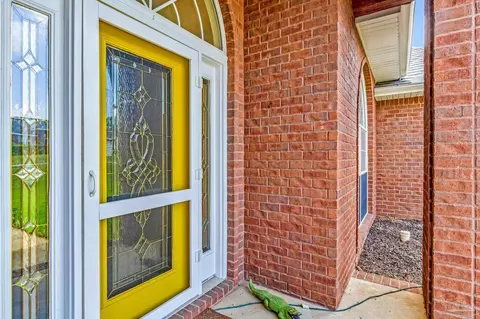 Entry Way - 2822 Frederick St, Cantonment, FL 32533 photo 1 of 4