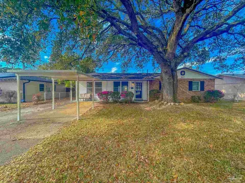 6511 E Shore Dr, Pensacola, FL 32505