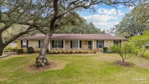 2817 Oak Ridge Dr, Gulf Breeze, FL 32563