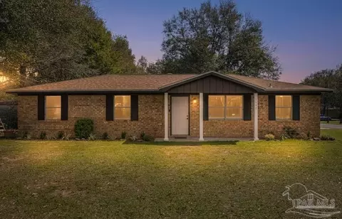 3826 Cannon St, Milton, FL 32583
