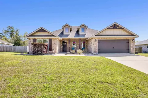 1626 Hollow Point Dr, Cantonment, FL 32533