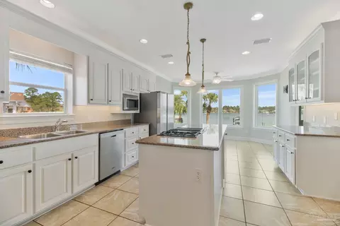 Kitchen - 7808 Petersen Pt Rd, Milton, FL 32583 photo 2 of 4