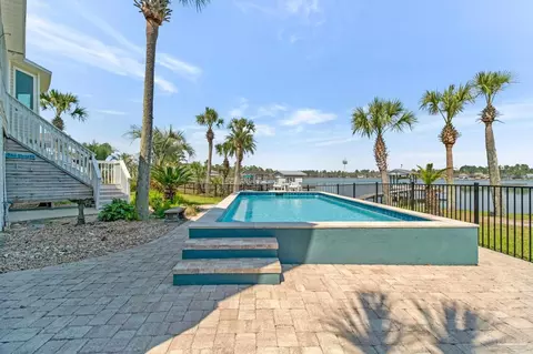 Exterior - 7808 Petersen Pt Rd, Milton, FL 32583 photo 10 of 23