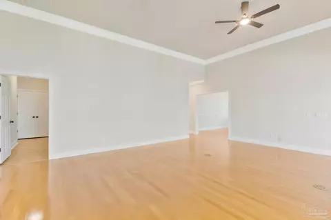 Living - 7808 Petersen Pt Rd, Milton, FL 32583 photo 4 of 4