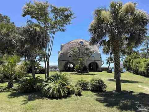 634 Silvershore Dr, Pensacola, FL 32507