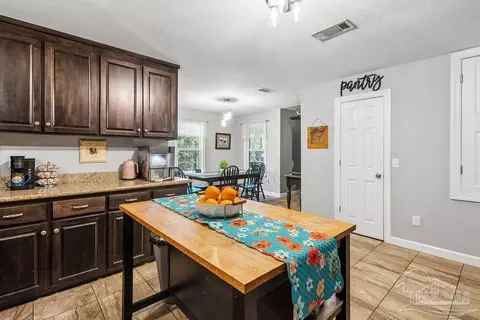 Kitchen - 1998 Sid Hayes Rd, Jay, FL 32565 photo 4 of 5