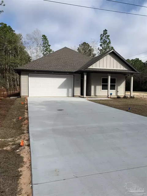 3037 N 34th Ave, Milton, FL 32583
