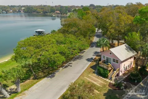 902 Bayou Blvd, Pensacola, FL 32503