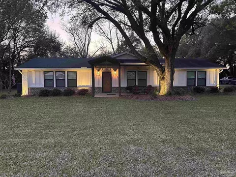 Exterior - 7175 Wallace Dr, Pace, FL 32571 photo 2 of 13