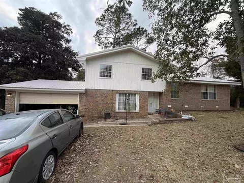 10279 Sugar Creek Dr, Pensacola, FL 32514