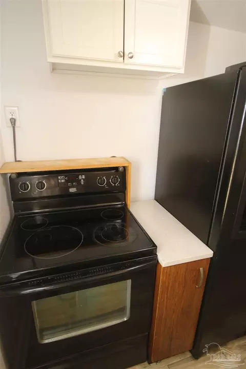 Kitchen - 4308 Floridatown Rd, Pace, FL 32571 photo 3 of 4