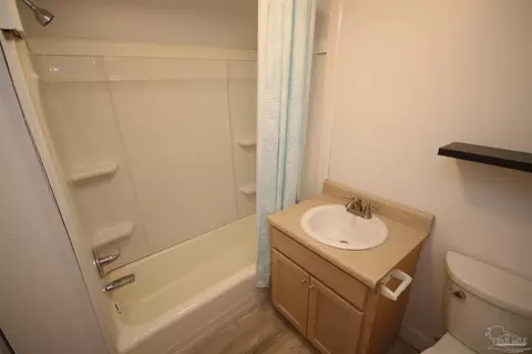 Bath - 4308 Floridatown Rd, Pace, FL 32571 photo 5 of 5